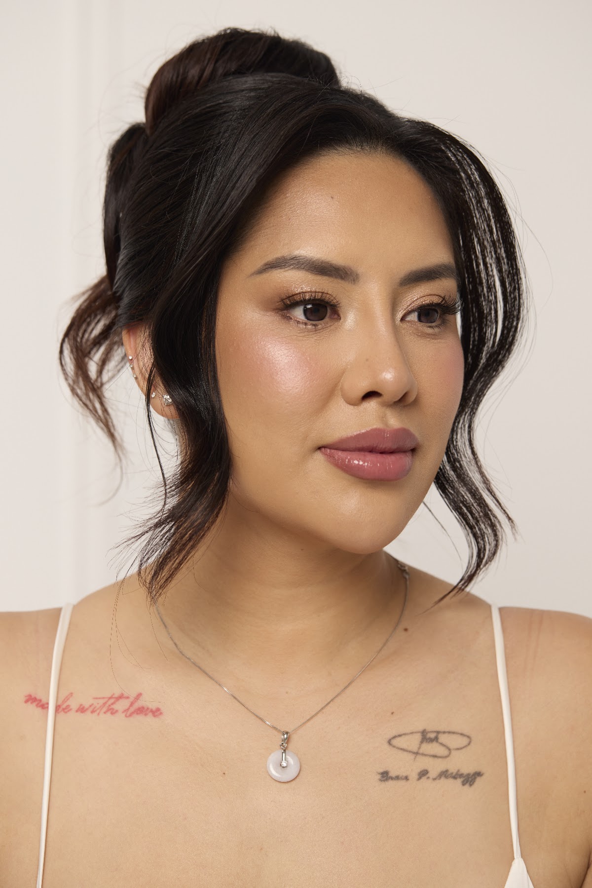 Detail of the signature bridal look